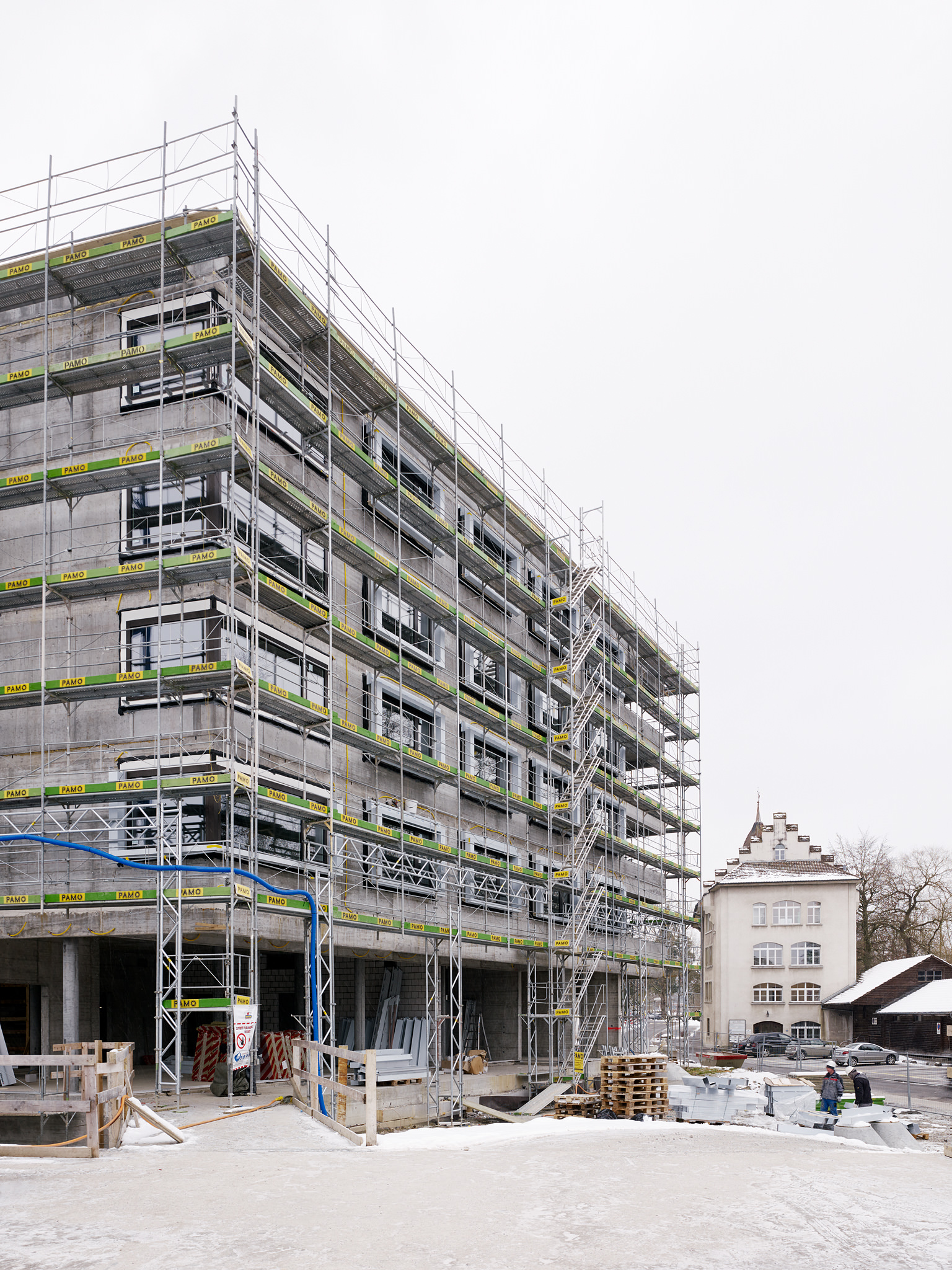 E15541 Alpa 049128 SCREEN